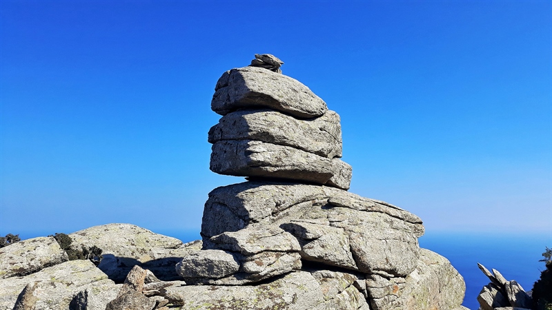 Trovant insula Ikaria platoul Erifi
