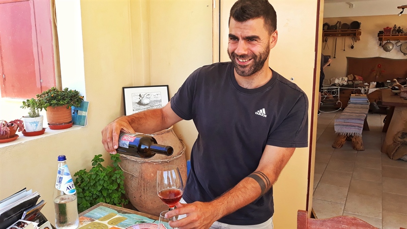 degustare de vin podgoria Afianes Ikaria